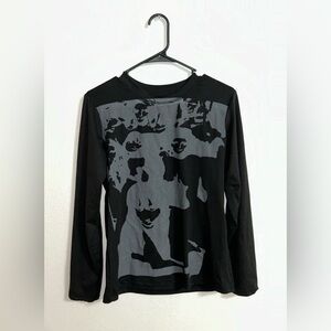 longsleeve graphic tee